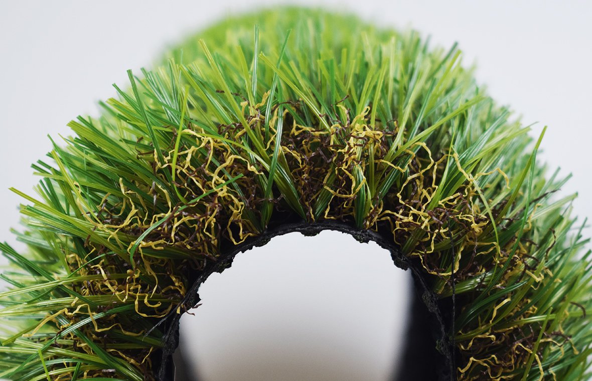 40MM HIGH DENSITY HIGH DTEX NATURAL LOOKING GARDEN GRASS